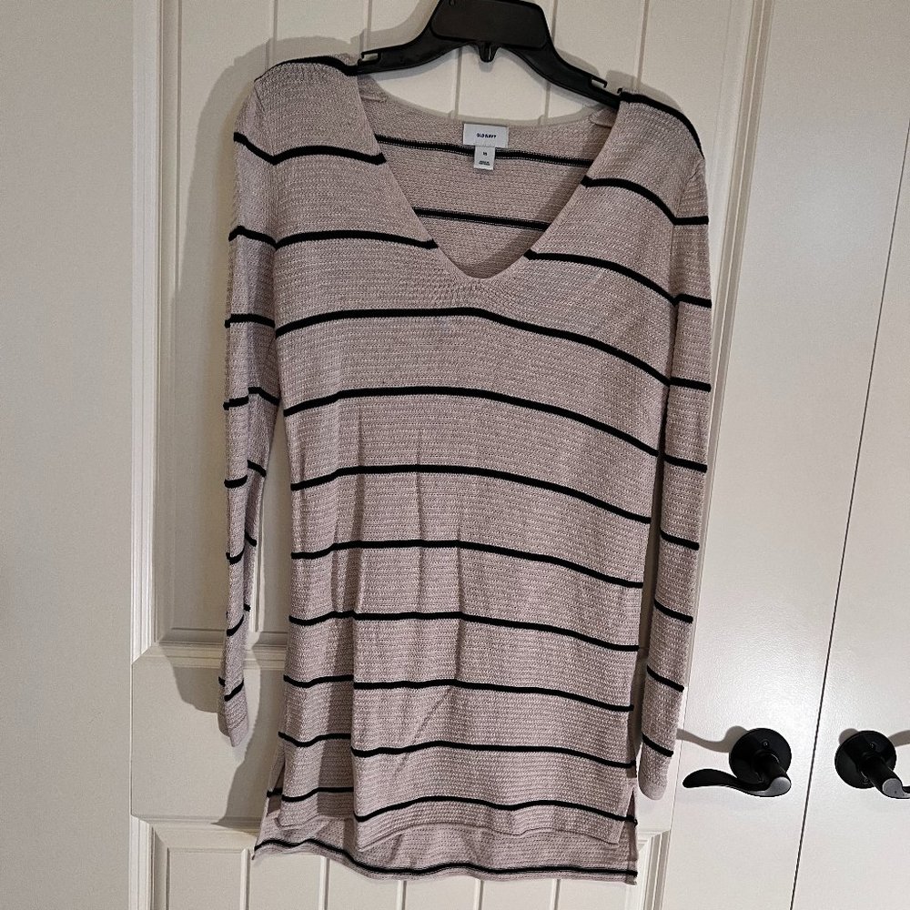 Old Navy Black and Tan Tunic - Picture 1 of 5